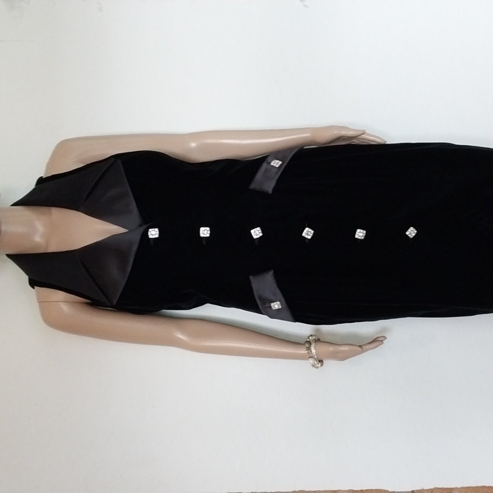 KAY UNGER Tuxedo Dress Black Velvet  Satin Lapel Diamonds Classy Lady